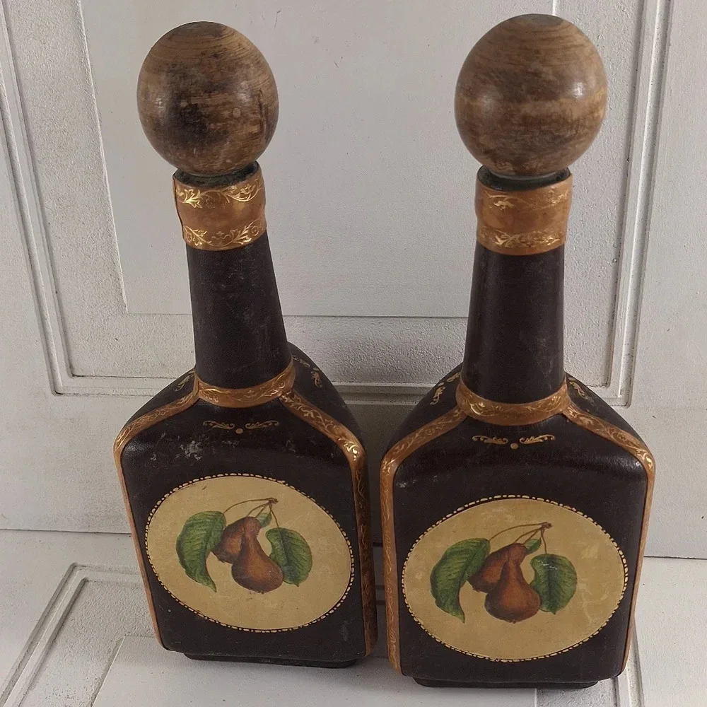 Vintage leather-wrapped glass decanters Rustic - Picture 2 of 10
